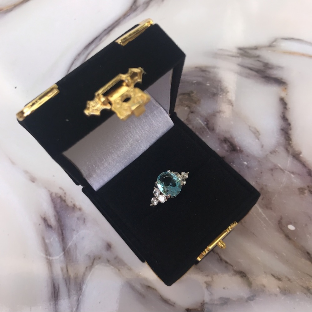 Sterling Silver oval Blue topaz engagement ring - Picture 8 of 9